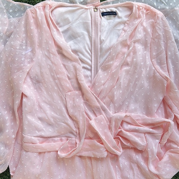 TOMMY HILFIGER
Dotted Chiffon Surplice Dress - Picture 10 of 16